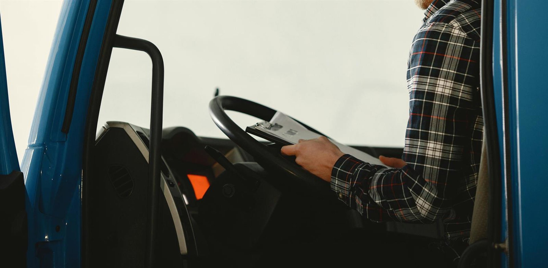 Profesional del transporte de mercancías por carretera UNO