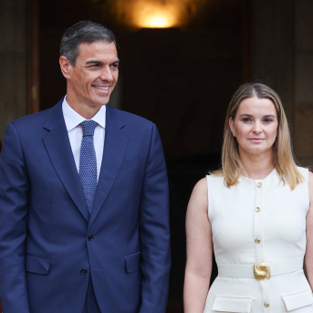 El presidente del Gobierno, Pedro Sánchez, y la presidenta del Govern, Marga Prohens. Tomàs Moyà - Europa Press