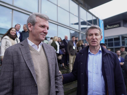 Rueda y Feijóo, durante la Interparlamentaria celebrada en A Coruña. Gustavo de la Paz - Europa Press