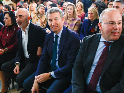 El presidente del Partido Popular, Alberto Núñez Feijóo durante un acto tras el comité de dirección nacional del PP, en el Hotel Grand Marina, a 12 de enero de 2026, en Barcelona Kike Rincón - Europa Press