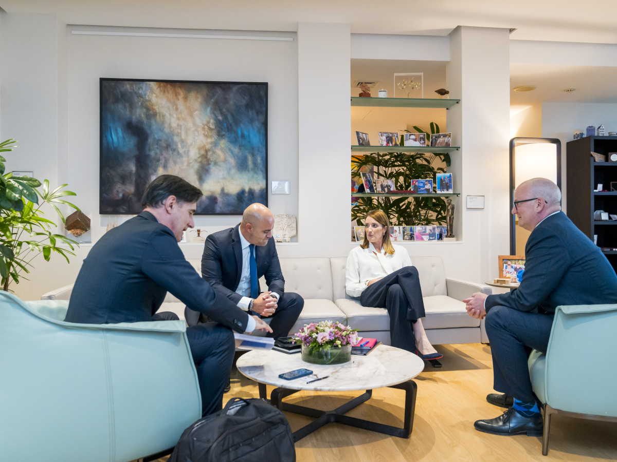 Roberta METSOLA, EP President meets with Morgan FOULKES, Deputy Director General at ACI EUROPE, Alan BORG, CEO at Malta International Airport, and Julian JAEGER, joint-CEO at Vienna Airport