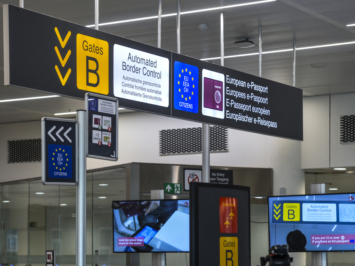 Zaventem Airport - Passport check