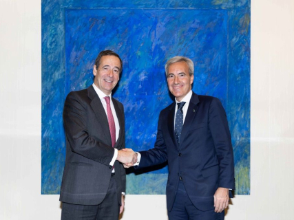 El consejero delegado de CaixaBank, Gonzalo Gortázar, y el consejero delegado de Ilunion, Alejandro Oñoro. CAIXABANK