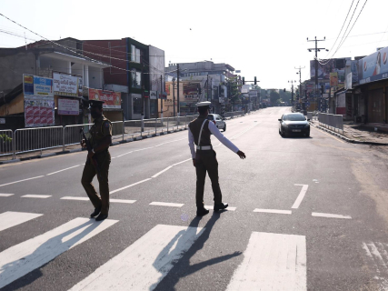 Imagen de archivo de varios agentes de la Policía de Sri Lanka. Pradeep Dambarage/ZUMA Wire/dpa