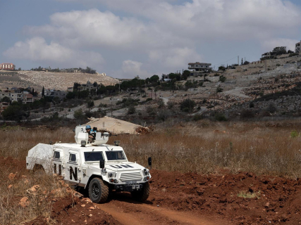 Un vehículo de la FINUL realiza labores de patrulla en el sur de Líbano ORGANIZACIÓN DE NACIONES UNIDAS