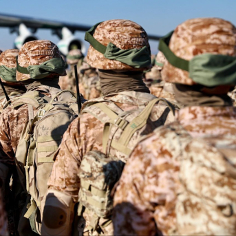 Soldados de las Fuerzas Terrestres de la Guardia Revolucionaria Islámica participan en maniobras militares en Kermanshah, en el oeste de Irán Europa Press/Contacto/Sepahnews