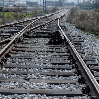 Unas vías de tren en España Ricardo Rubio - Europa Press