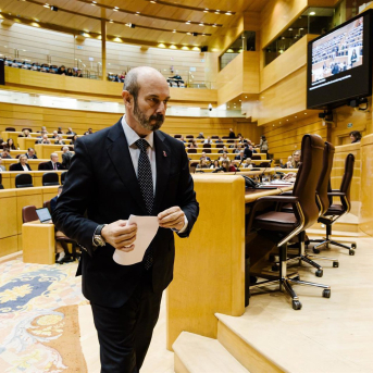 El Senado destina más de 65.000 euros a cambiar los móviles del personal tras tres años de uso