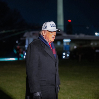 El presidente de EEUU, Donald Trump, llega a la Casa Blanca tras un viaje. Europa Press/Contacto/Andrew Leyden