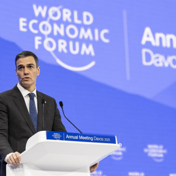 El presidente del Gobierno, Pedro Sánchez, en el Foro Económico de Davos en el año 2025. Jakob Polacsek/World Economic Fo / DPA