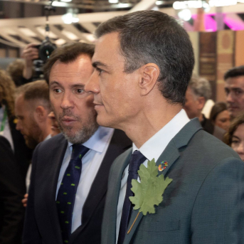 El ministro de Transportes, Óscar Puente (i) y el presidente del Gobierno, Pedro Sánchez (d). Eduardo Parra - Europa Press El ministro de Transportes, Óscar Puente (i) y el presidente del Gobierno, Pedro Sánchez (d). Eduardo Parra - Europa Press