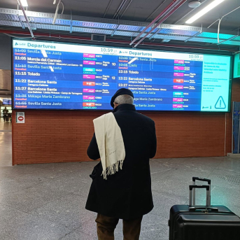 Asufin informa de los derechos que tienen los usuarios y trabajadores afectados por el accidente ferroviario. EUROPA PRESS