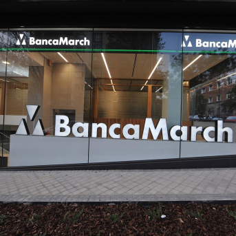 Sede y logo de Banca March. BANCA MARCH