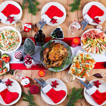 Imagen de una cena navideña. CORTESÍA DE NUTRITIENDA