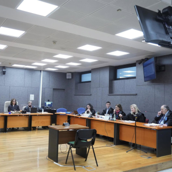 Acuerdan 25 años de años en centro psiquiátrico penitenciario para acusado de asesinar a puñaladas a su pareja en Bilbao H.BILBAO-EUROPA PRESS Acuerdan 25 años de años en centro psiquiátrico penitenciario para acusado de asesinar a puñaladas a su pareja en Bilbao H.BILBAO-EUROPA PRESS