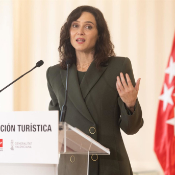 La presidenta de la Comunidad de Madrid, Isabel Díaz Ayuso, durante la firma del protocolo de colaboración entre la Comunidad de Madrid y la Comunidad Valenciana, en la Real Casa de Correos Eduardo Parra - Europa Press