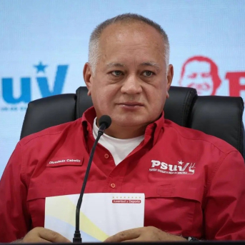 El ministro de Relaciones Interiores, Justicia y Paz del Gobierno de Venzuela, Diosdado Cabello (archivo) CON EL MAZO DANDO El ministro de Relaciones Interiores, Justicia y Paz del Gobierno de Venzuela, Diosdado Cabello (archivo) CON EL MAZO DANDO