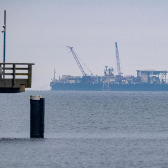 Imagen de archivo de un buque en el mar Báltico frente a las costas de Alemania. Stefan Sauer/dpa Imagen de archivo de un buque en el mar Báltico frente a las costas de Alemania. Stefan Sauer/dpa