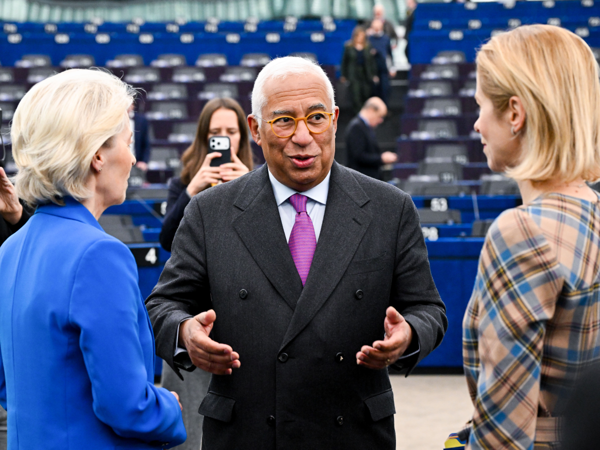 Ursula VON DER LEYEN (Presidenta de la Comisión Europea), António COSTA (Presidente del Consejo Europeo), Kaja KALLAS (Alta Representante de la UE para Asuntos Exteriores y Política de Seguridad) Ursula VON DER LEYEN (Presidenta de la Comisión Europea), António COSTA (Presidente del Consejo Europeo), Kaja KALLAS (Alta Representante de la UE para Asuntos Exteriores y Política de Seguridad)