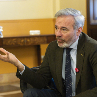 El presidente del Gobierno de Aragón y candidato del PP a la reelección en las elecciones autonómicas del 8F, Jorge Azcón. RAMÓN COMET. El presidente del Gobierno de Aragón y candidato del PP a la reelección en las elecciones autonómicas del 8F, Jorge Azcón. RAMÓN COMET.