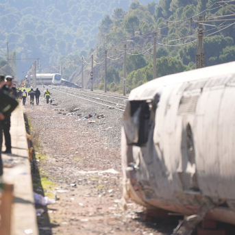 Uno de los vagones del tren de Iryo que descarriló, a 20 de enero de 2026, en Adamuz, Córdoba, Andalucía Joaquin Corchero - Europa Press
