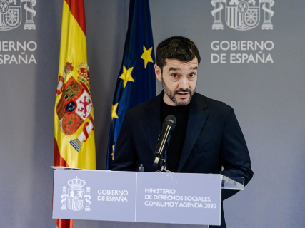 El ministro de Derechos Sociales, Consumo y Agenda 2030, Pablo Bustinduy, ofrece una rueda de prensa. Carlos Luján - Europa Press