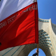 Bandera de Irán junto a la Torre Azadi (Libertad) de Teherán Europa Press/Contacto/Rouzbeh Fouladi
