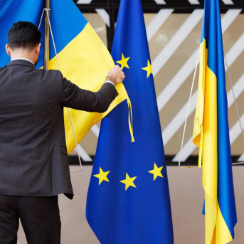 Banderas de Ucrania y de la UE Europa Press/Contacto/Benoit Doppagne Banderas de Ucrania y de la UE Europa Press/Contacto/Benoit Doppagne