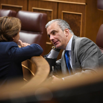 Vox relega a Ortega Smith al gallinero del Congreso tras apartarle de portavocías y de la Ejecutiva