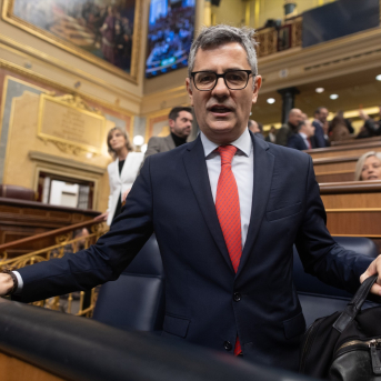 El ministro Félix Bolaños en la sesion plenaria extraordinaria del Congreso del 27 de enero | Europa Press