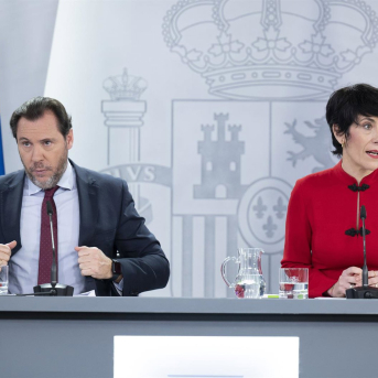 El ministro de Transportes y Movilidad Sostenible, Óscar Puente, y la ministra de Seguridad Social, Inclusión y Migraciones y portavoz del Gobierno, Elma Saiz Alberto Ortega - Europa Press El ministro de Transportes y Movilidad Sostenible, Óscar Puente, y la ministra de Seguridad Social, Inclusión y Migraciones y portavoz del Gobierno, Elma Saiz Alberto Ortega - Europa Press