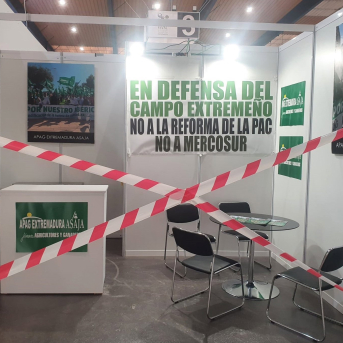Apag Extremadura Asaja clausura su stand en Agroexpo en protesta por la ausencia de respuestas eficaces al campo