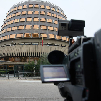 Una cámara frente al Tribunal Constitucional Jesús Hellín - Europa Press