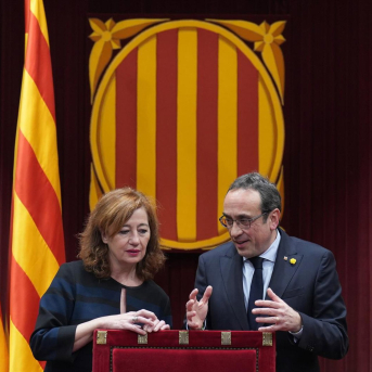 Rull recibe a Armengol en su primera visita institucional al Parlament como presidenta del Congreso Rull recibe a Armengol en su primera visita institucional al Parlament como presidenta del Congreso