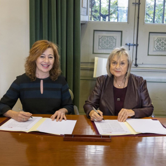 El Congreso y el IEC sellan un acuerdo para impulsar el catalán