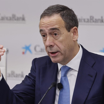 El consejero delegado de CaixaBank, Gonzalo Gortázar, presenta los resultados de la entidad correspondientes al ejercicio 2025. Rober Solsona - Europa Press