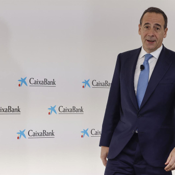 El consejero delegado de CaixaBank, Gonzalo Gortázar, presenta los resultados de la entidad correspondientes al ejercicio 2025. Rober Solsona - Europa Press