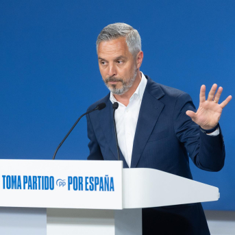 El vicesecretario de Hacienda, Vivienda e Infraestructuras, Juan Bravo, durante una rueda de prensa para tratar asuntos de actualidad, en la sede del PP, a 4 de agosto de 2025, en Madrid (España). Eduardo Parra - Europa Press