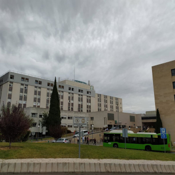 Vista exterior del Hospital Universitario Reina Sofía de Córdoba, en una imagen de archivo. EUROPA PRESS