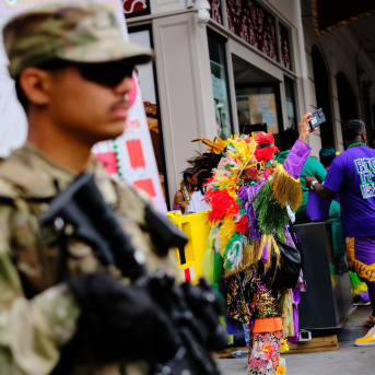 Patrulla de la Guardia Nacional de Luisiana durante la celebración de Mardi Gras (archivo) Europa Press/Contacto/Dan Anderson Patrulla de la Guardia Nacional de Luisiana durante la celebración de Mardi Gras (archivo) Europa Press/Contacto/Dan Anderson