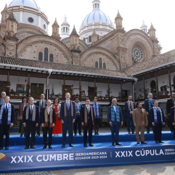 Foto de familia de la XXIX Cumbre Iberoamericana, en el Seminario San Luis, a 15 de noviembre de 2024, en Cuenca (Ecuador) Casa de S.M. el Rey
