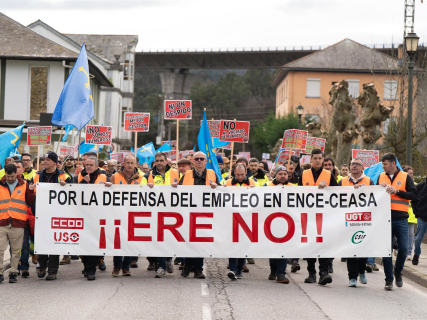 Movilización contra el ERE en ENCE, Navia. JUAN VEGA/EUROPA PRESS