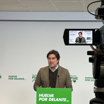 El PSOE tacha de irresponsable no cancelar las clases del jueves y exige explicaciones en el Parlamento andaluz