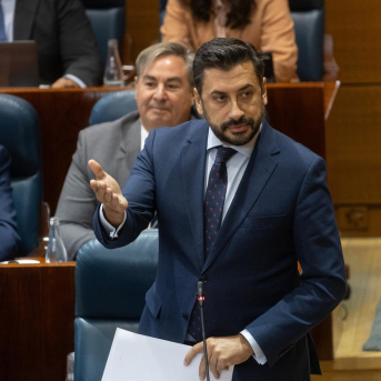 PP y Vox denuncian una regularización que altera el censo mientras la izquierda lo califica de bulo como una casa PP y Vox denuncian una regularización que altera el censo mientras la izquierda lo califica de bulo como una casa