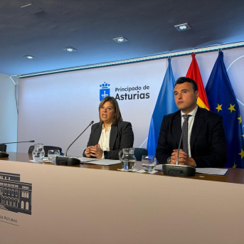 La vicepresidenta Gimena Llamedo y el consejero de Hacienda, Guillermo Peláez. PRINCIPADO La vicepresidenta Gimena Llamedo y el consejero de Hacienda, Guillermo Peláez. PRINCIPADO