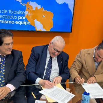 UNAV se alía con la mexicana Expo Mayoristas para el intercambio turístico entre ambos países. UNAV UNAV se alía con la mexicana Expo Mayoristas para el intercambio turístico entre ambos países. UNAV