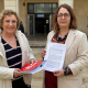 La portavoz del PSPV en el Ayuntamiento de Alicante, Ana Barceló (i), y la edil socialista Silvia Castell PSPV