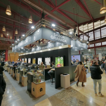 El potencial de los alimentos granadinos brilla en H&T Málaga con 17 firmas de la provincia