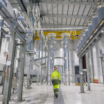 Iberdrola adjudica a Prysmian contrato de la interconexión submarina Eastern Green Link 4 por 2.300 millones IBERDROLA Iberdrola adjudica a Prysmian contrato de la interconexión submarina Eastern Green Link 4 por 2.300 millones IBERDROLA