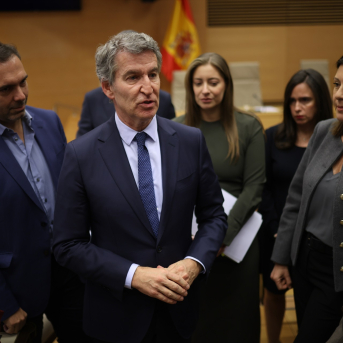 El presidente del PP, Alberto Núñez Feijóo, en la comision de investigacion de la dana en el Congreso | Europapress